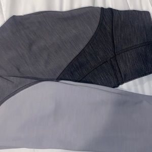 Grey Patterned Lululemon leggings. Size 4.
